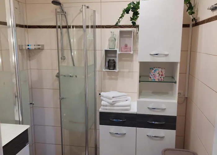 Mit Charme In * بنسدورف